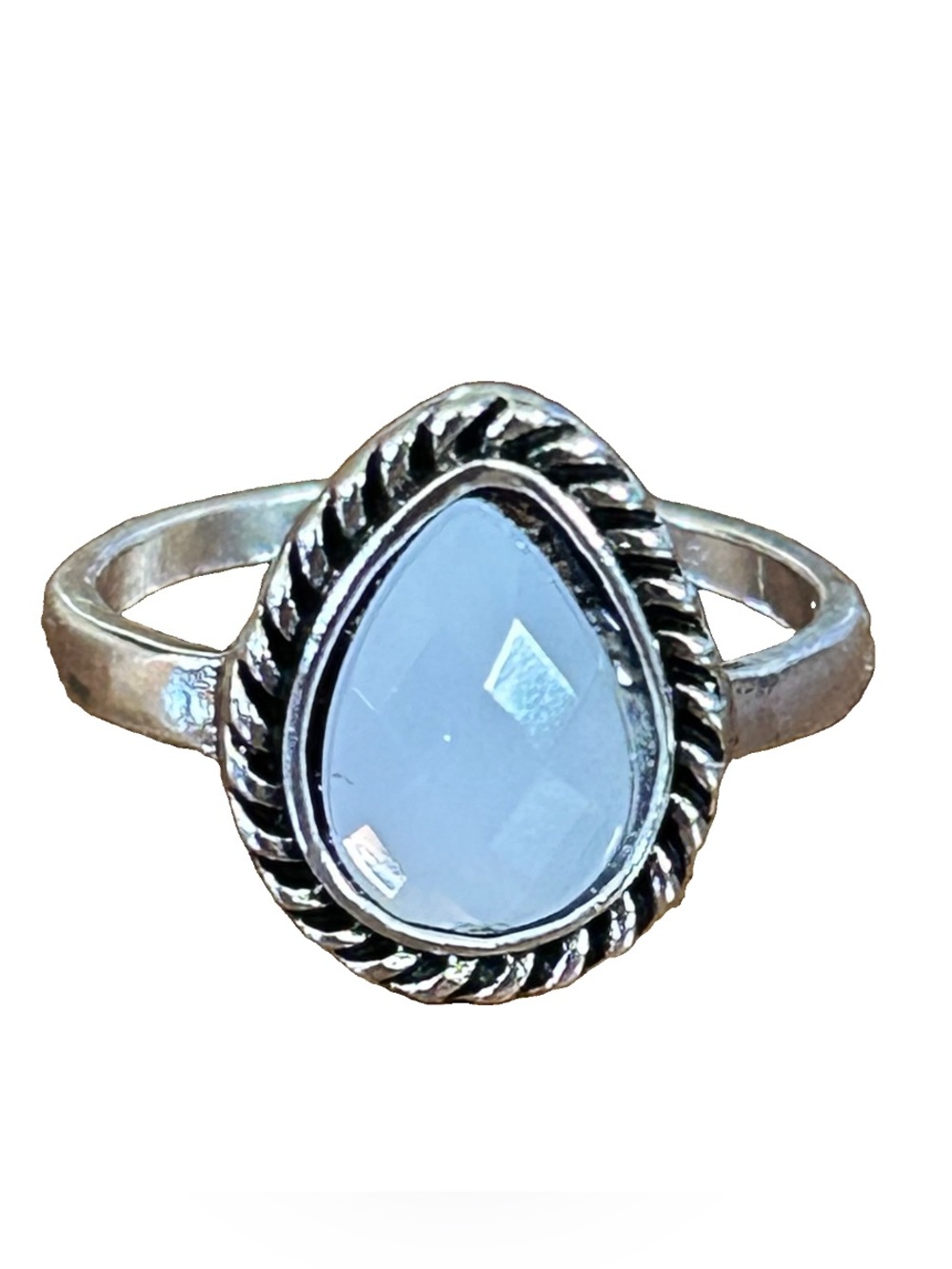 Silver Toned Pear Shaped White Faceted Ring Size: 7 (NWOT) * FLAW SEE NOTES
